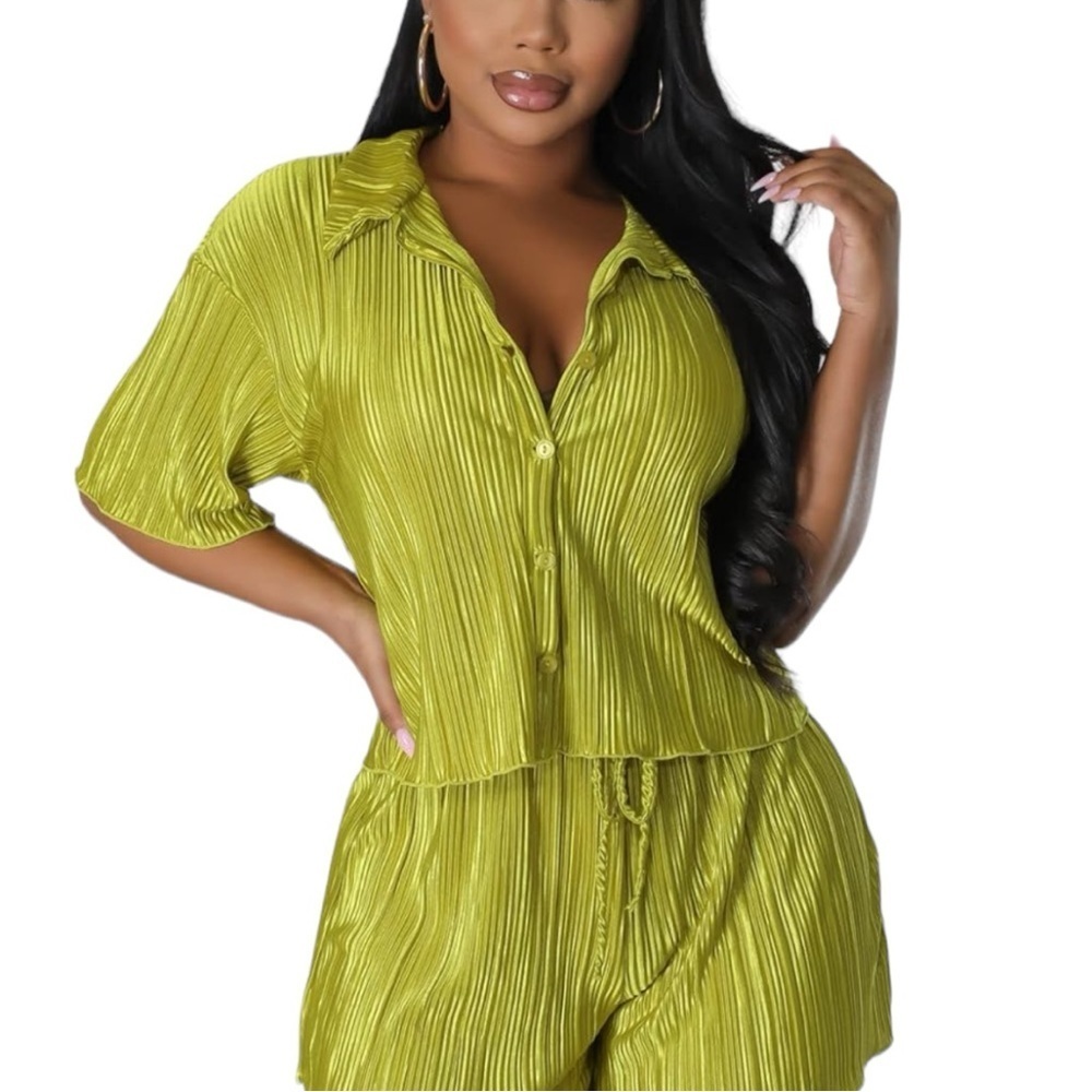 NWT Pleated Two Piece Outfits for Women. Shorts and Solid Button Down Top.